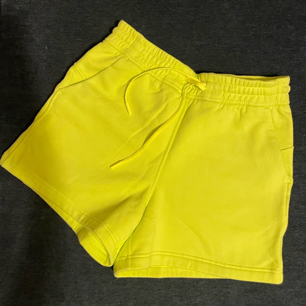 Lululemon Loungeful High-Rise Shorts